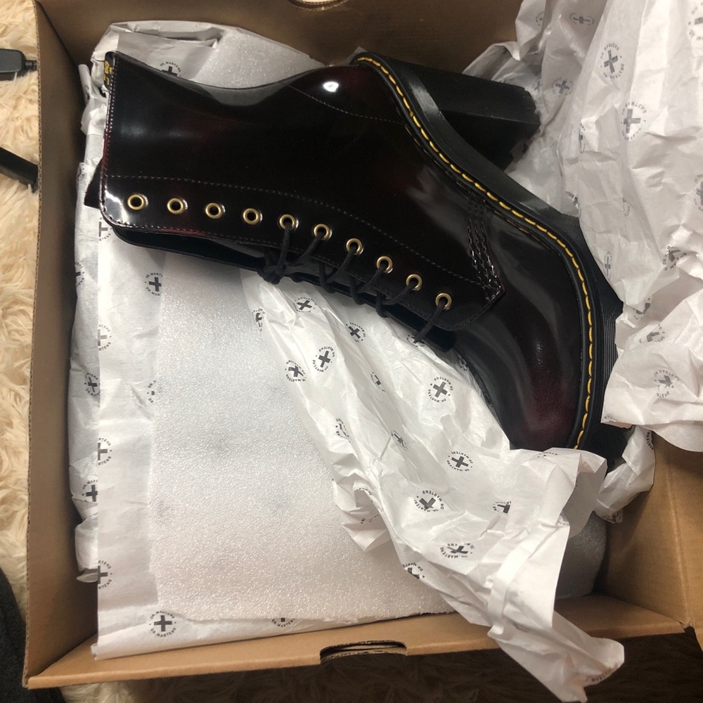 Never Worn Dr. Martens Kendra in Cherry Red